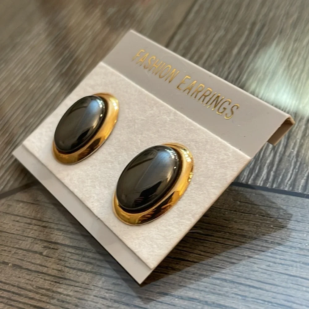 Vintage Hematite Elegant Gold Frame and Black Oval Earrings